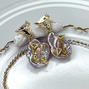 Beautiful Handmade Freshwater Keshi Pearl Unicorn 🦄 Gold Plated Earrings